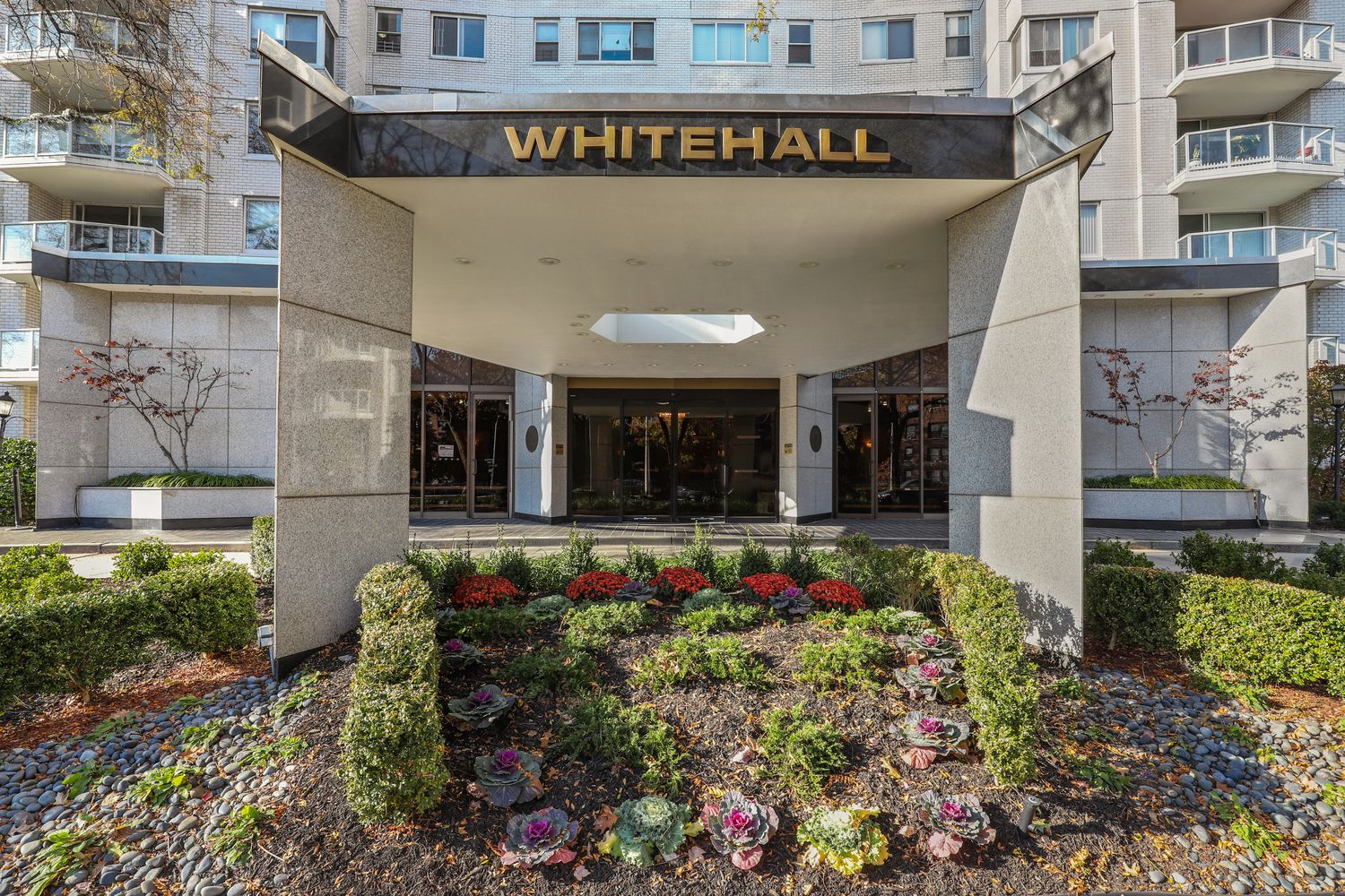 The Whitehall 3333 Henry Hudson Pkwy, Bronx, NY 10463 - Photo 3 of 21