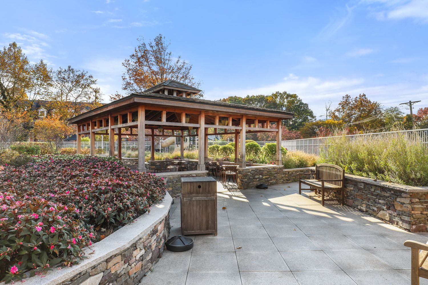 The Whitehall 3333 Henry Hudson Pkwy, Bronx, NY 10463 - Photo 17 of 21