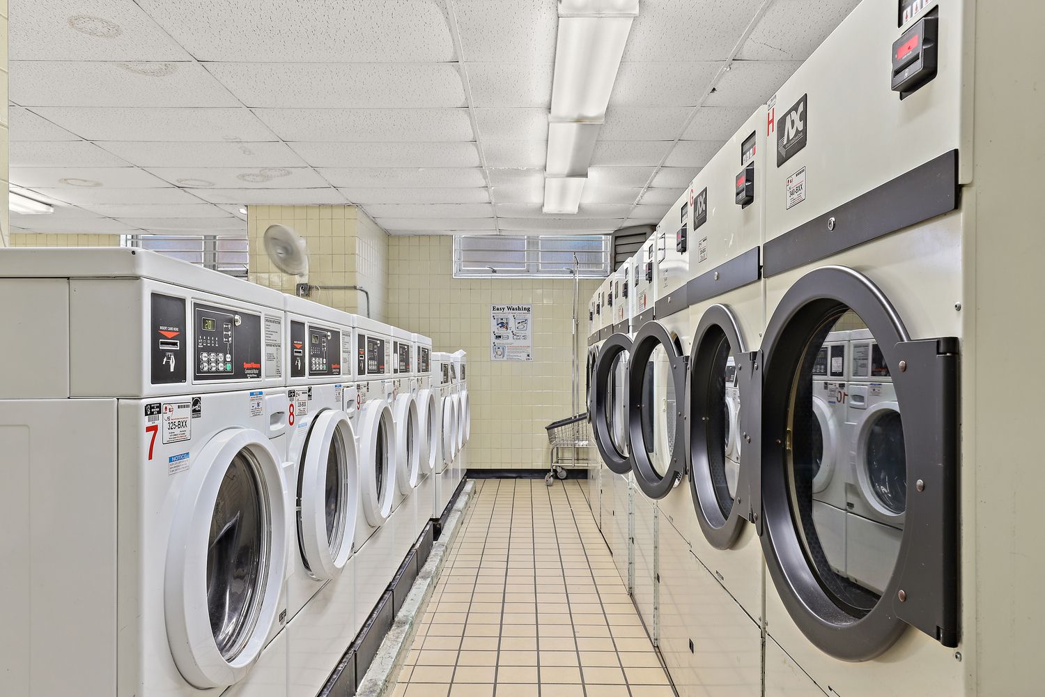 The Whitehall 3333 Henry Hudson Pkwy, Bronx, NY 10463 - Photo 14 of 21