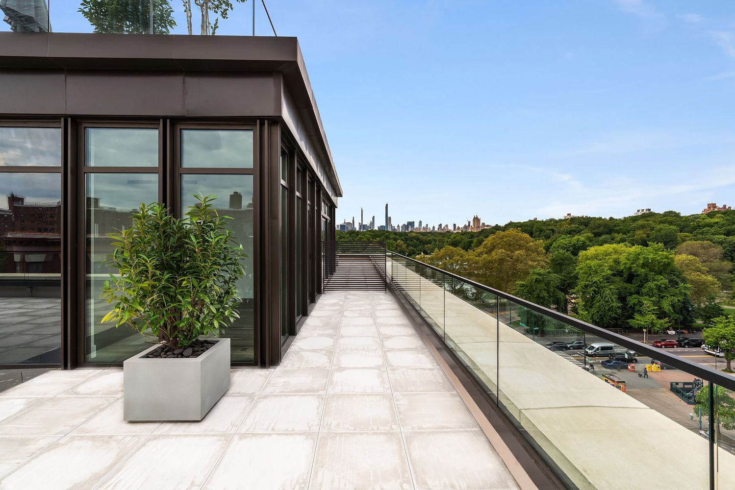 10 Lenox 10 Lenox Ave, Manhattan, NY 10026 - Photo 4 of 9