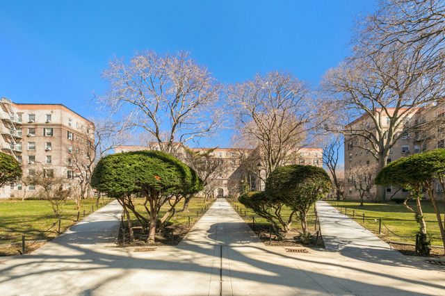 Boulevard Gardens 55-03 31st Ave, Queens, NY 11377 - Photo 2 of 2