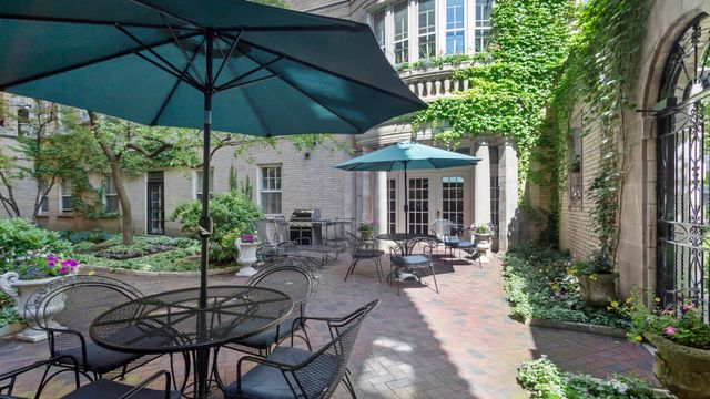 70 E Scott St, Chicago, IL 60610 - Photo 2 of 3