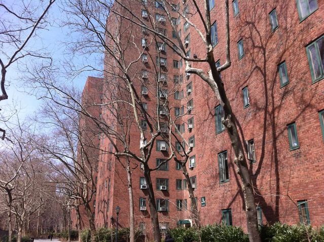 Stuyvesant Town 12 Stuyvesant Oval, Manhattan, NY 10009 - Photo 1 of 1