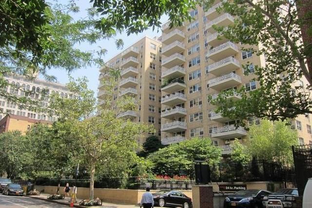 The Sheridan 40 E 9th St, Manhattan, NY 10003 - Photo 2 of 7