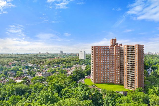 Skyview On The Hudson 5900 Arlington Ave, Bronx, NY 10471 - Photo 9 of 27