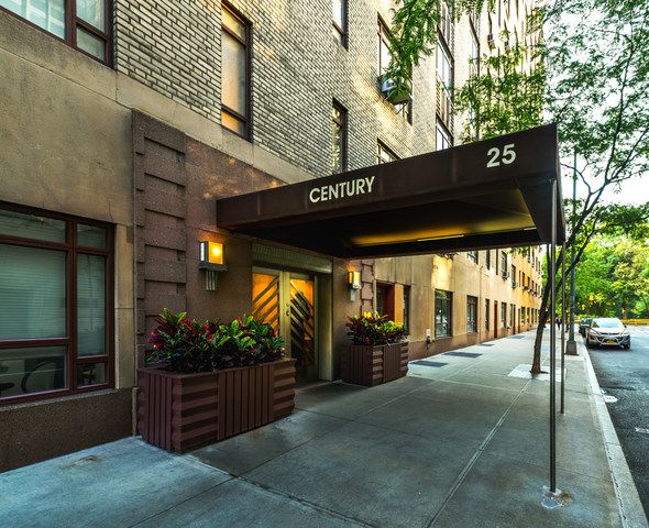 The Century Condominium 25 Central Park West, Manhattan, NY 10023 - Photo 9 of 13