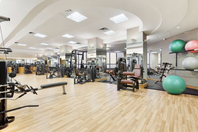 Horizon 415 E 37th St, Manhattan, NY 10016 - Photo 4 of 8