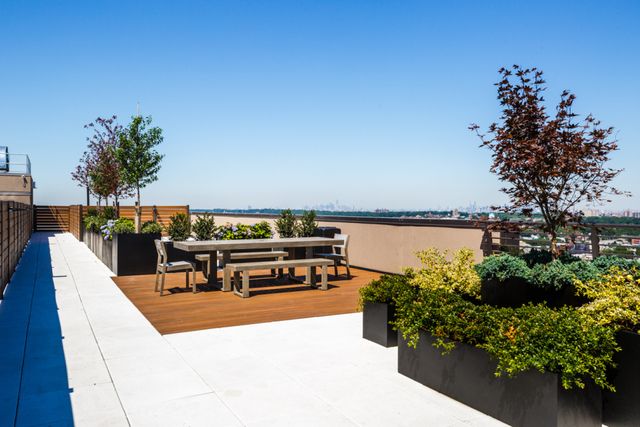 Alvista Towers 147-36 94th Ave, Queens, NY 11435 - Photo 3 of 4