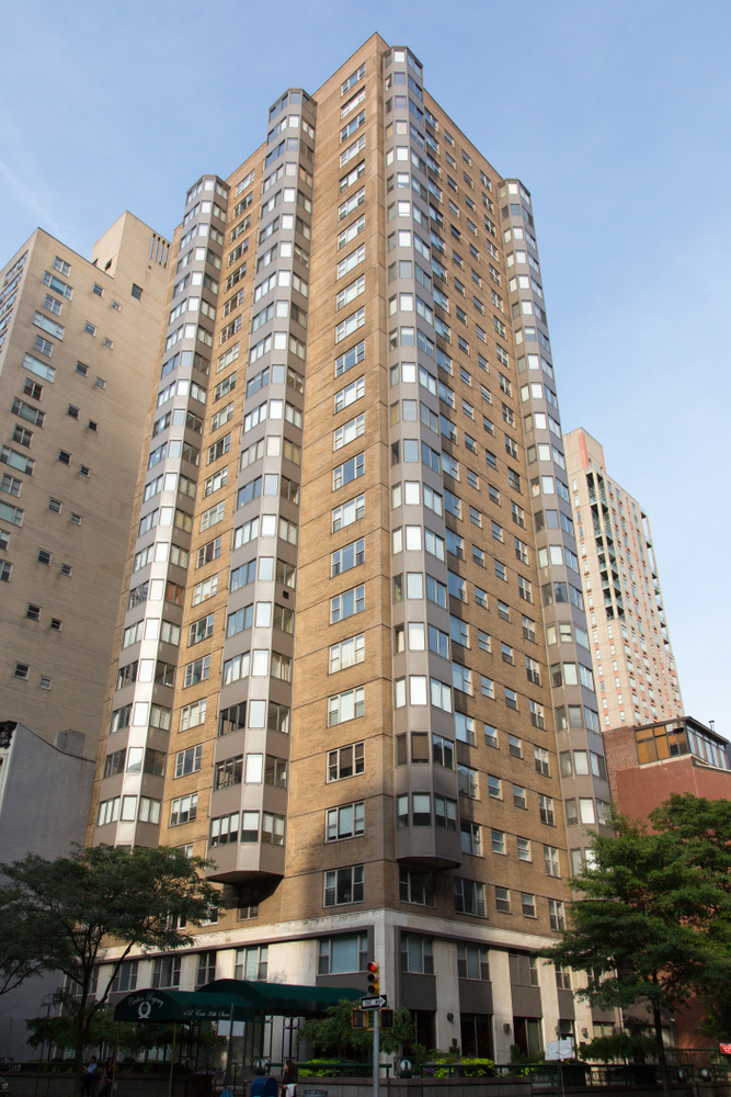 The Carlton Regency 137 E 36th St, Manhattan, NY 10016 - Photo 1 of 10