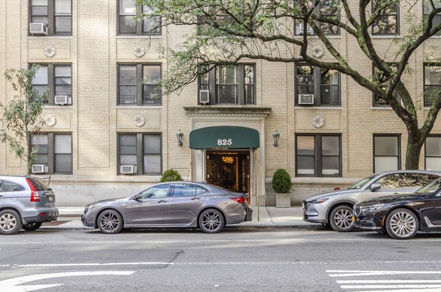 825 West End Avenue 825 West End Ave, Manhattan, NY 10025 - Photo 3 of 4