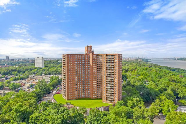 Skyview On The Hudson 5900 Arlington Ave, Bronx, NY 10471 - Photo 7 of 27
