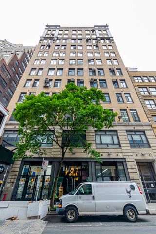 348 W 38th St, Manhattan, NY 10018 - Photo 2 of 2