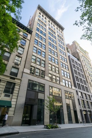 The Clement Clarke 140 W 22nd St, Manhattan, NY 10011 - Photo 2 of 6