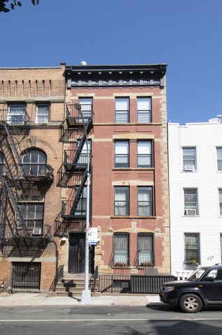 225 15th St, Brooklyn, NY 11215 - Photo 1 of 2