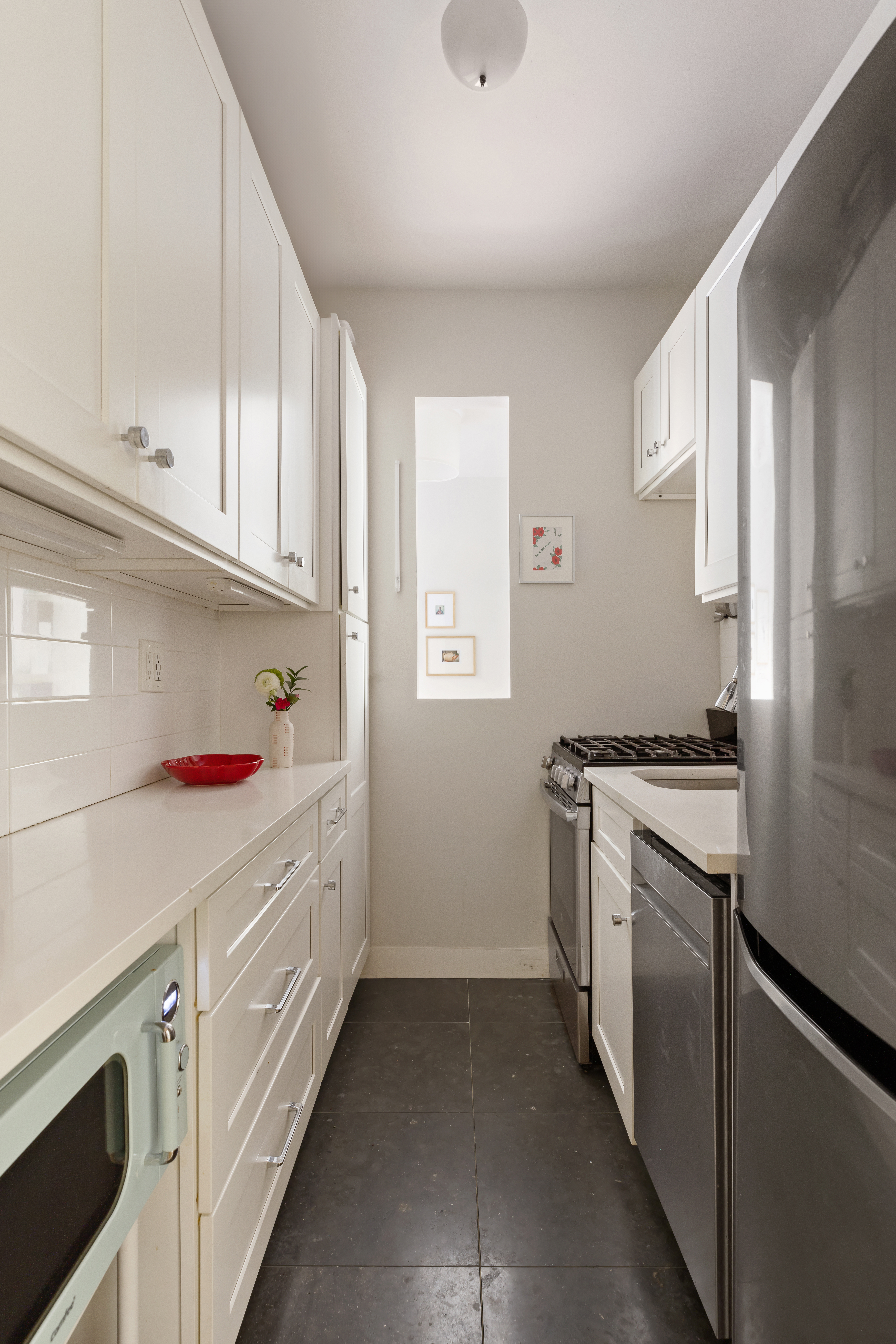 165 West 20th Street, Unit 5C Manhattan, NY 10011 - Photo 6 of 8