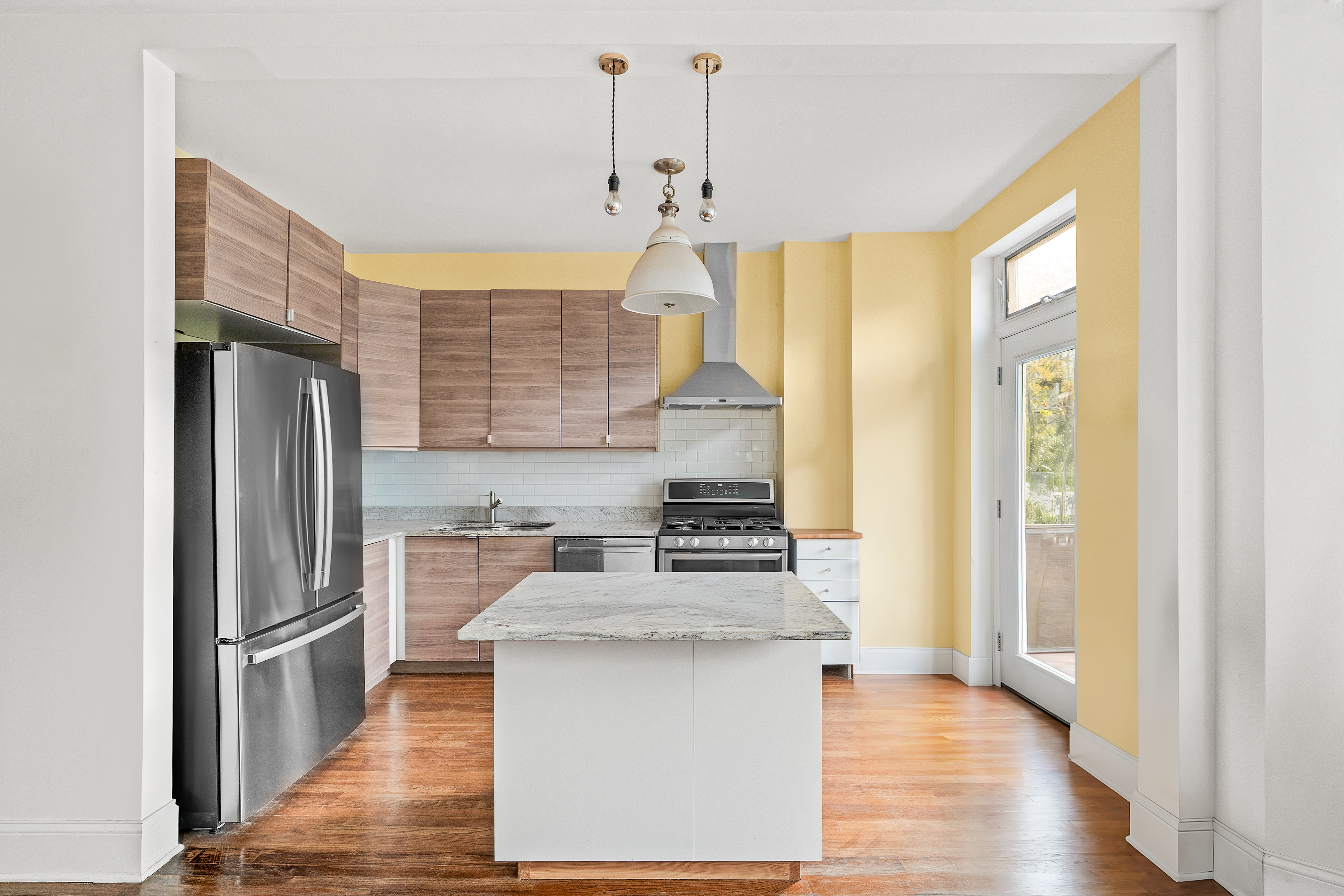 250 East 25th Street Brooklyn, NY 11226 - Photo 4 of 22