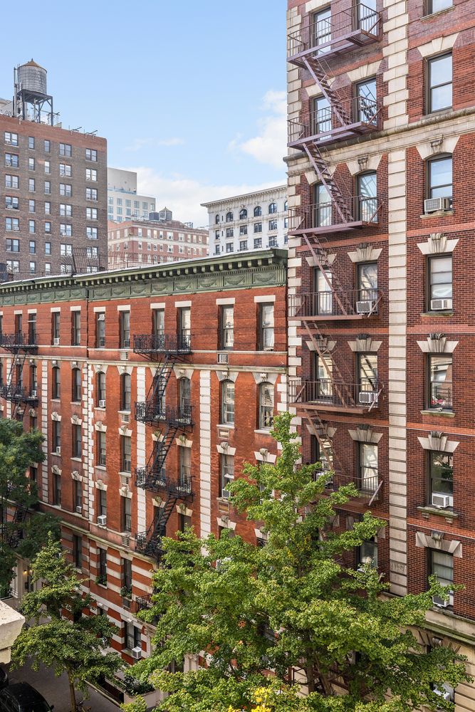 $1,550,000 | 210 Riverside Drive, Unit 6B | Upper West Side