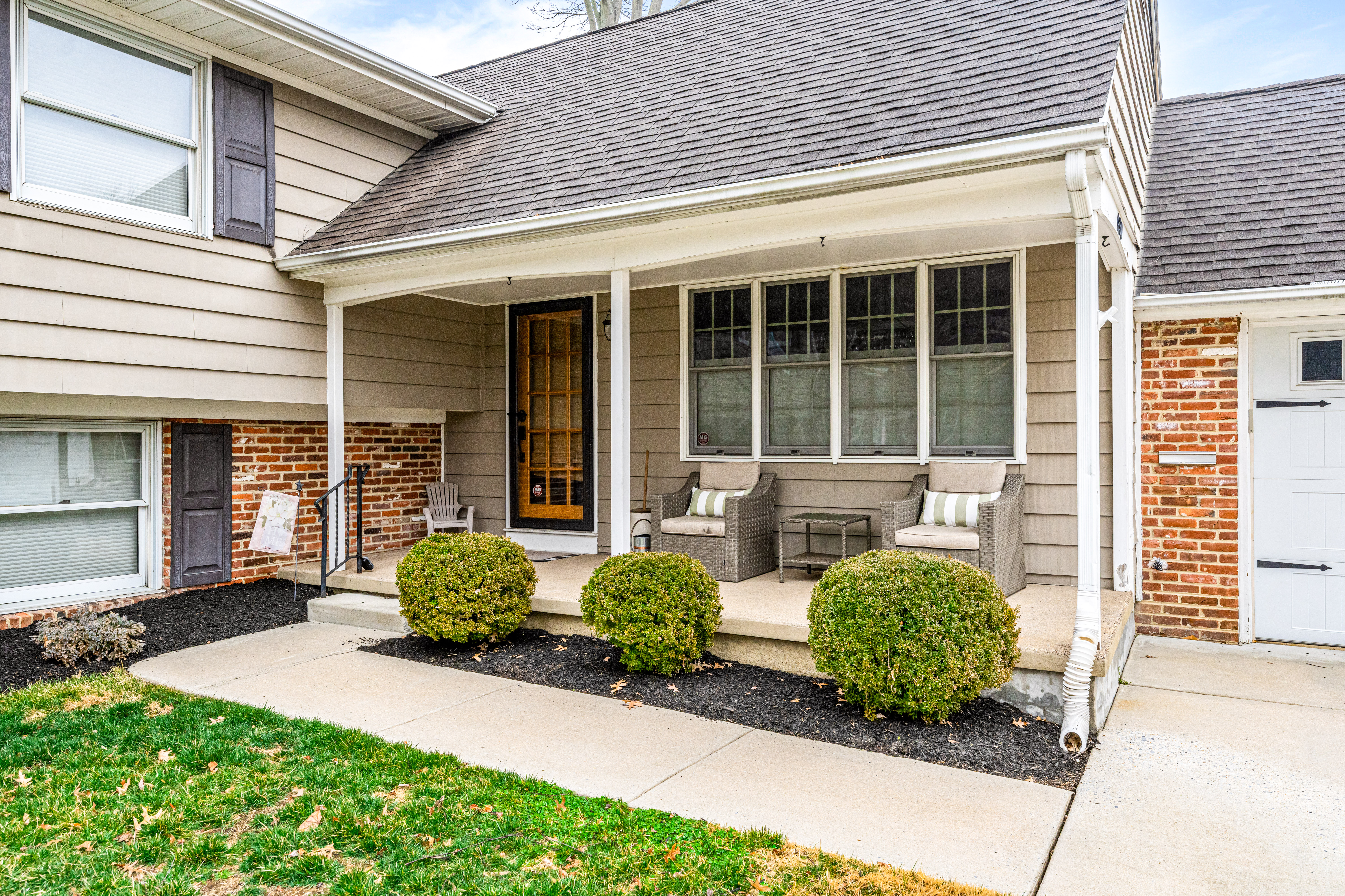 430 Pelham Road Cherry Hill, NJ 08034 - Photo 5 of 48 a front view of a house with garden