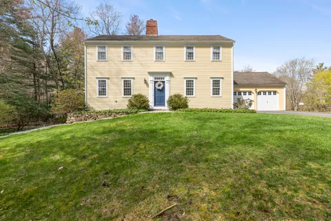 $899,000 | 55 Pamden Lane, Seekonk, MA 02771