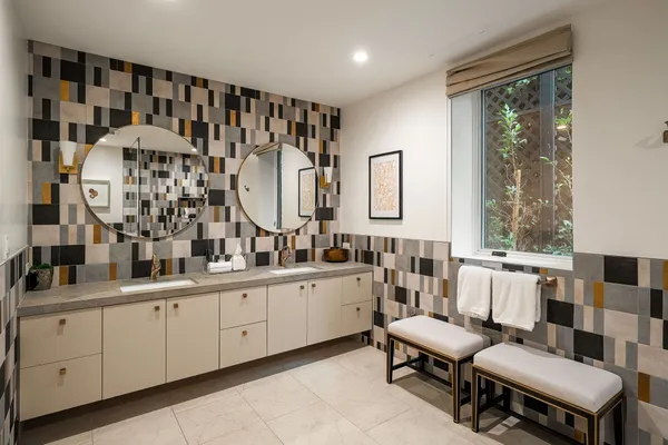 $4,100,000 | Laurel Canyon Road, Los Angeles, CA 90046