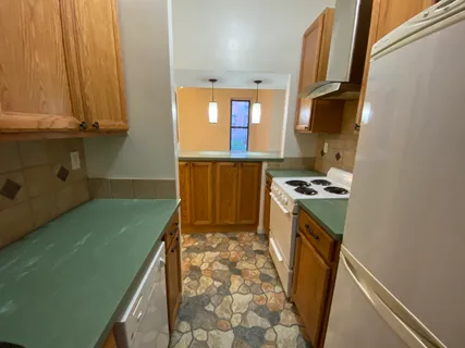 $3,500 | 350 West 56th Street, Unit 3C | Hell's Kitchen