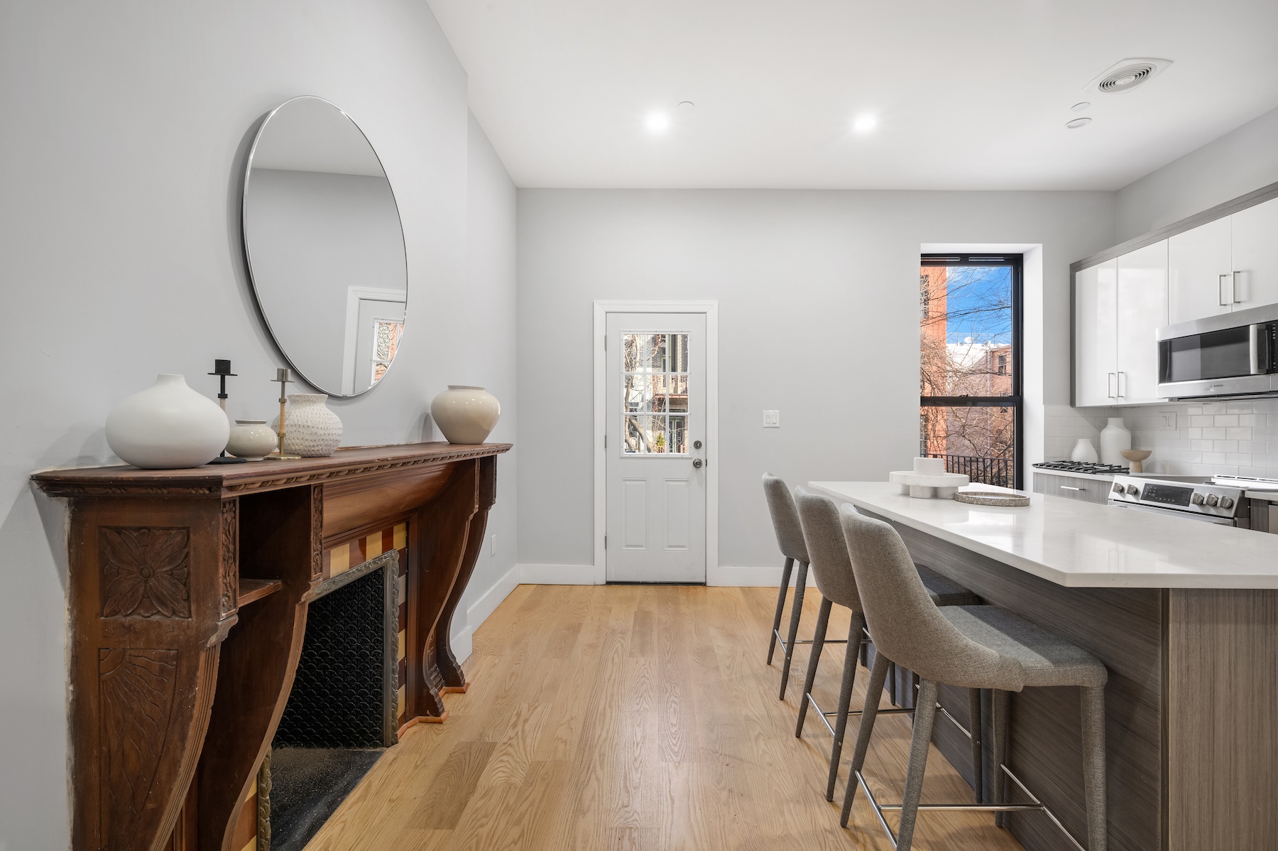 307 West 136th Street Manhattan, NY 10030 - Photo 6 of 26 a view of a dining room with furniture