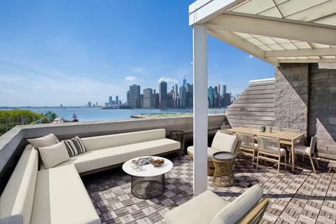 $1,595,000 | 360 Furman Street, Unit 924 | Brooklyn Heights