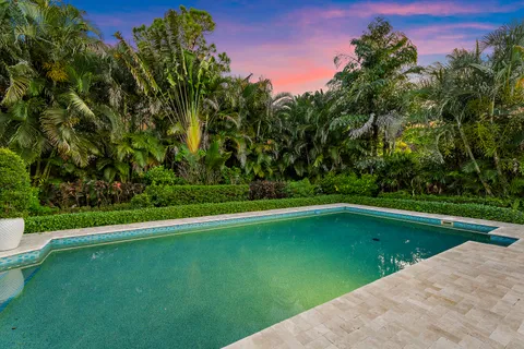 $1,200,000 | 10 Bentwood Road, Palm Beach Gardens, FL 33418