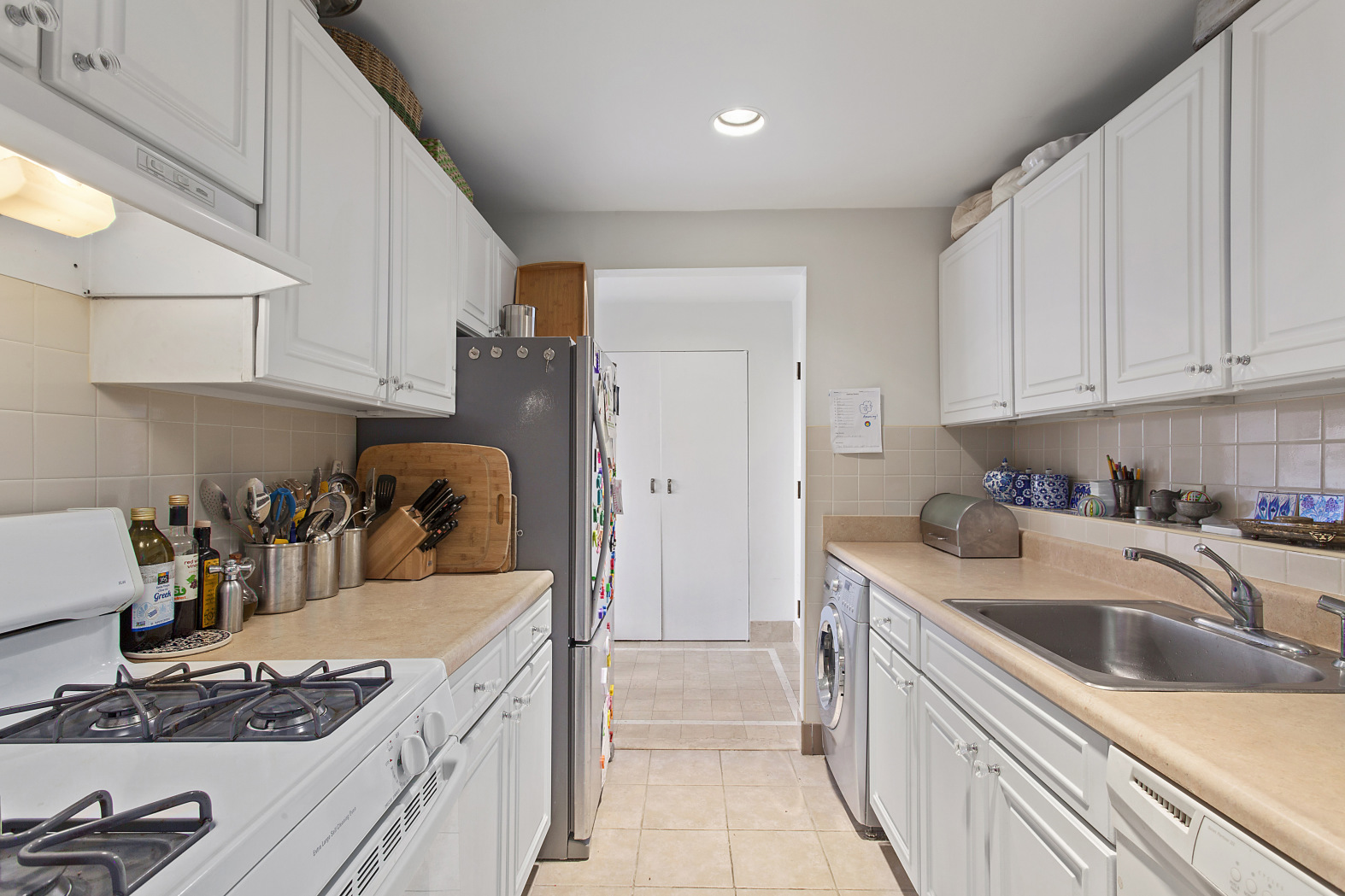 40 East 61st Street, Unit 16B Manhattan, NY 10065 - Photo 6 of 9