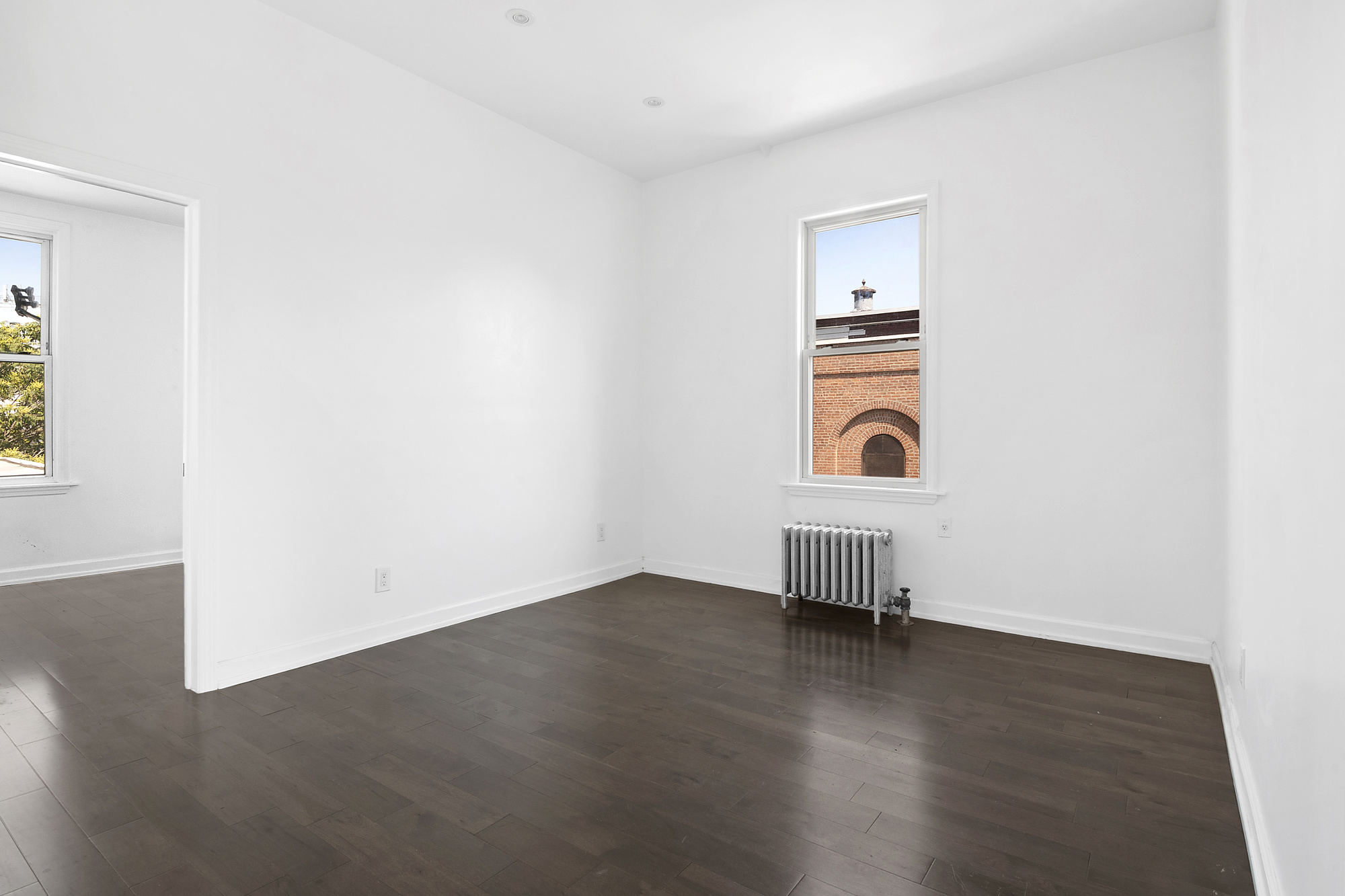151 Leonard Street, Unit 4 Brooklyn, NY 11206 - Photo 3 of 6