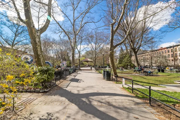 $875,000 | 277 York Street, Unit 201, Jersey City, NJ 07302