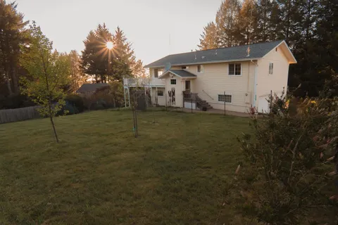 $699,000 | 520 Redwood Road, Whitethorn, CA 95589