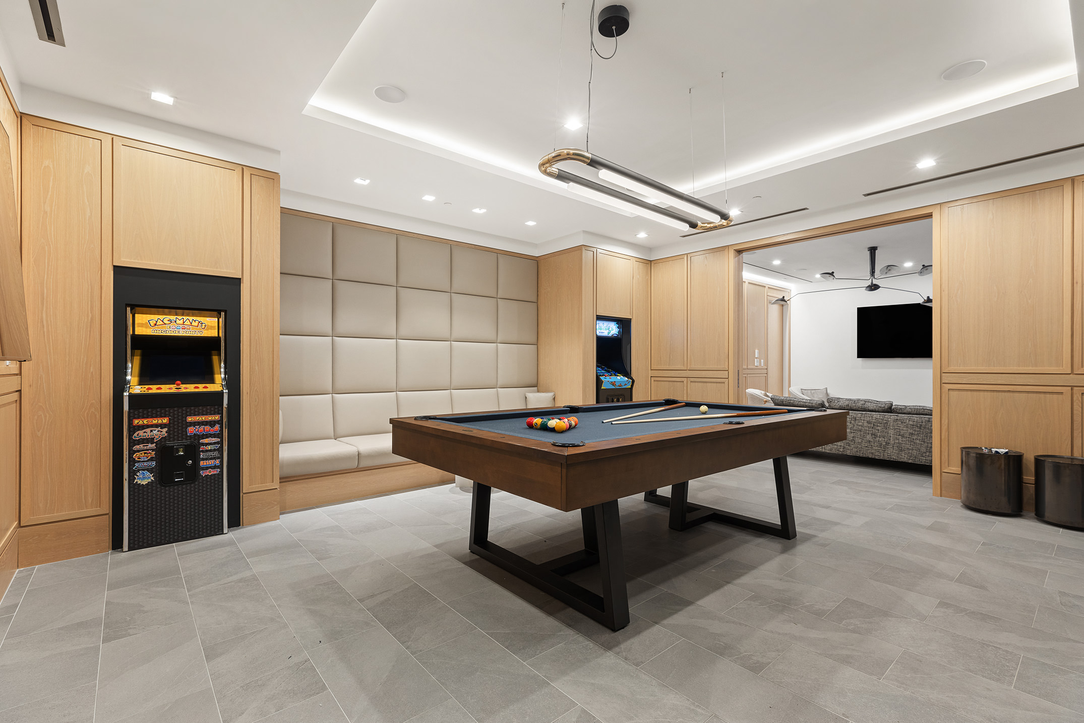 347 Henry Street, Unit 5B Brooklyn, NY 11201 - Photo 21 of 25 a room with furniture pool table and flat screen tv