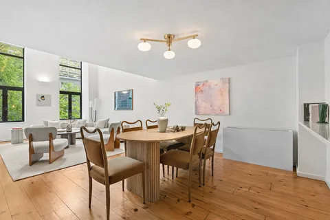 $2,250,000 | 135 West 70th Street, Unit 2E | Upper West Side