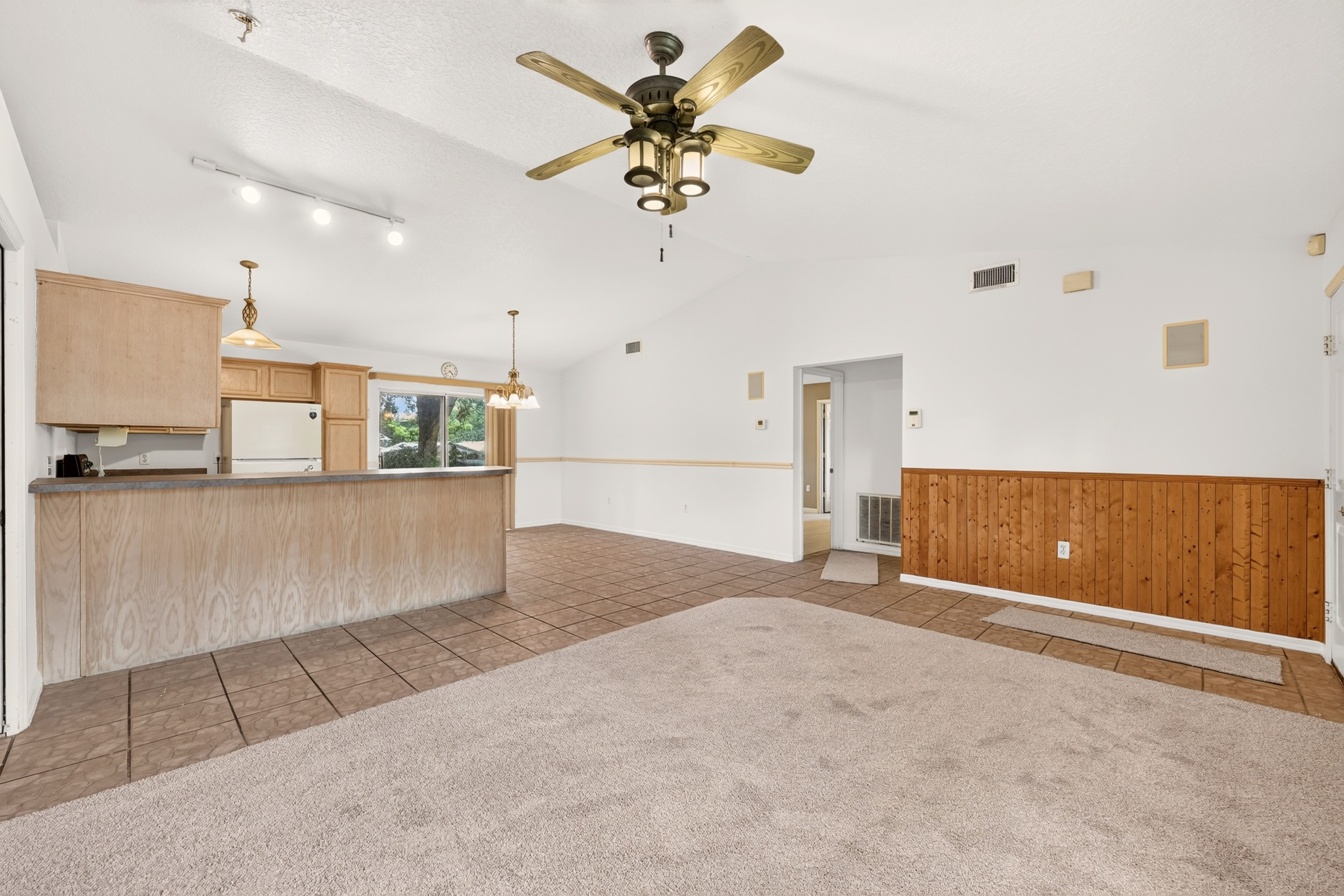 211 Edison Street Inverness, FL 34452 - Photo 5 of 27 Gallery Image 5