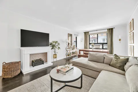 $1,395,000 | 316 West 84th Street, Unit 5A | Upper West Side