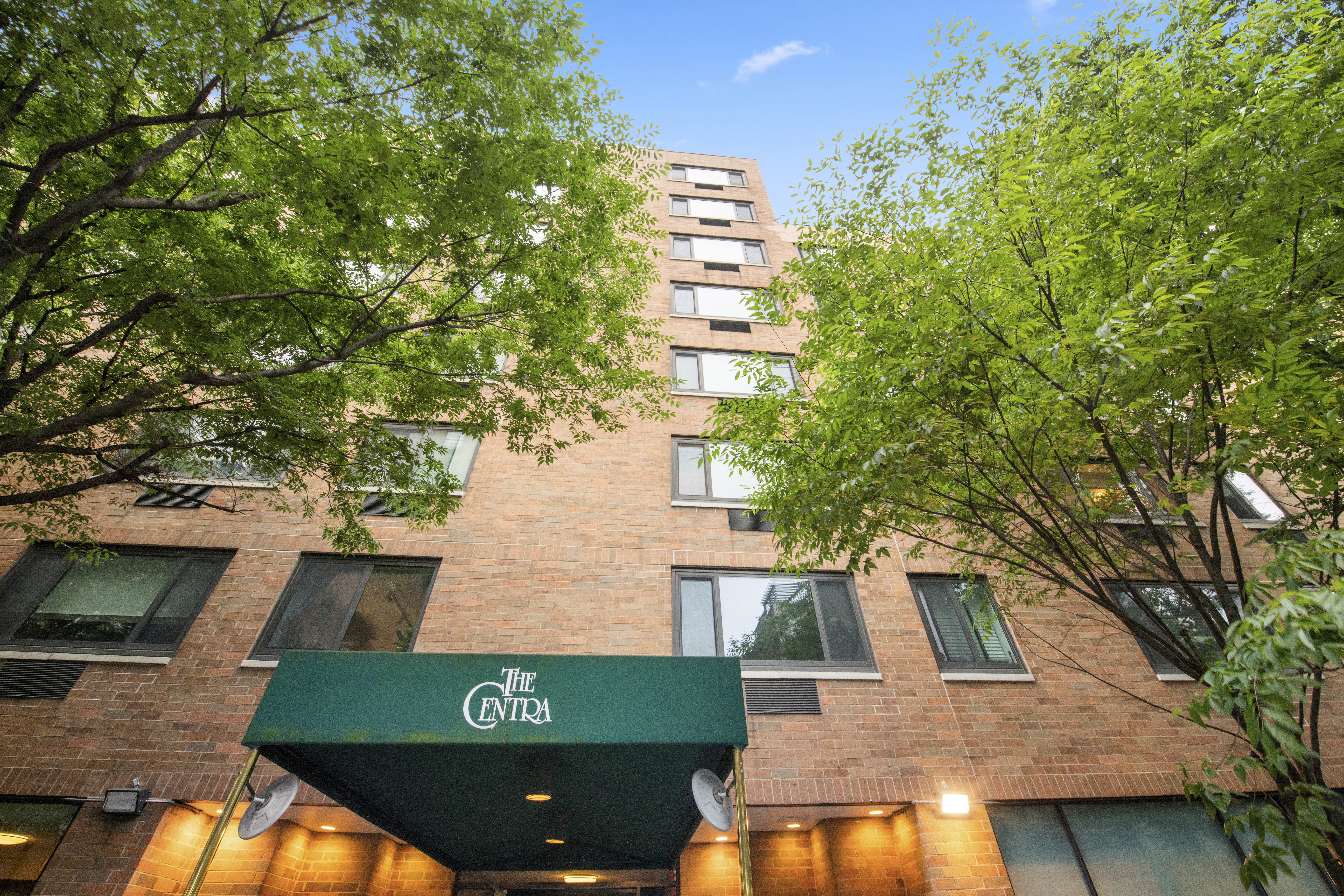 100 West 89th Street, Unit 3E Manhattan, NY 10024 - Photo 15 of 19 a view of a back yard