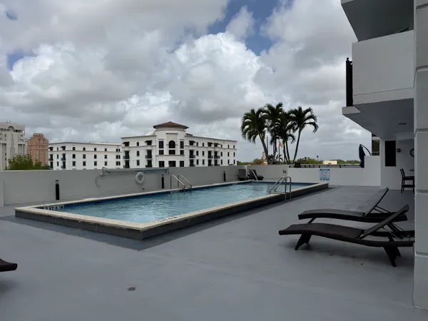 $550,000 | 357 Almeria Avenue, Unit 1006, Coral Gables, FL 33134