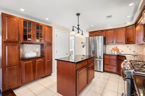 $825,000 | 53 Mansfield Street, South Weymouth, MA 02190