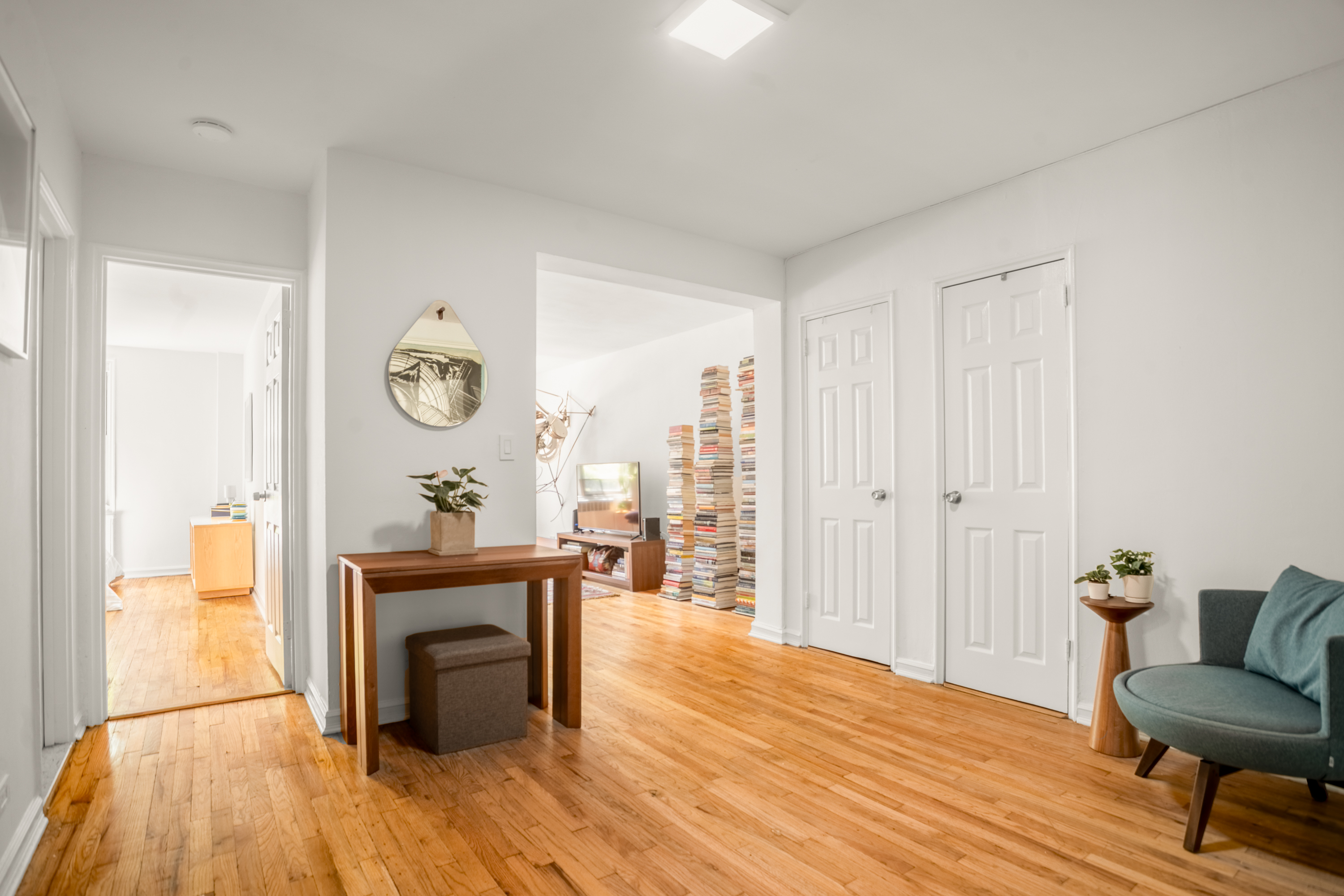 340 Haven Avenue, Unit 2H Manhattan, NY 10033 - Photo 5 of 24 a view of a livingroom with furniture and a fireplace