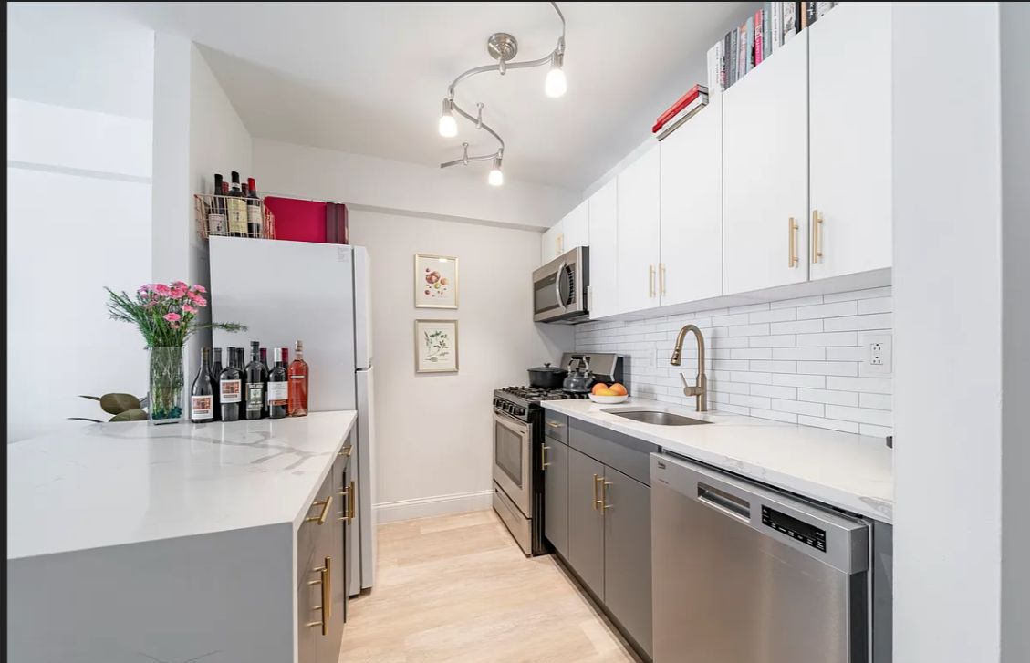 170 West 23rd Street, Unit 5Y Manhattan, NY 10011 - Photo 2 of 6