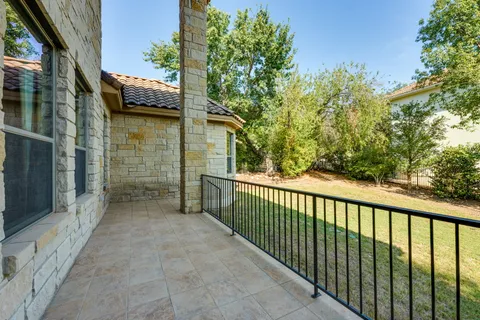 $1,095,000 | 2401 Hunters Green Court, Austin, TX 78732