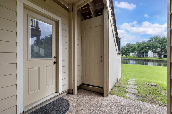 $449,000 | 3930 Knollcrest Drive, Montgomery, TX 77356