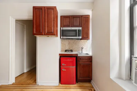 $290,000 | 300 8th Avenue, Unit 4G | Park Slope
