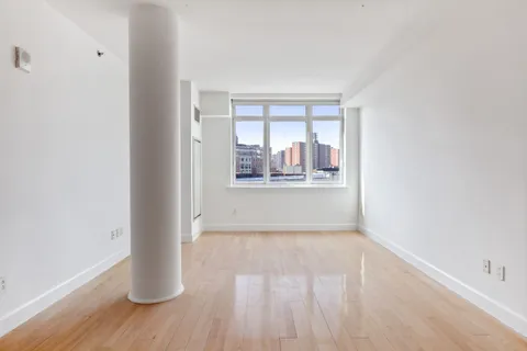 $549,000 | 2300 Frederick Douglass Boulevard, Unit 8D | Harlem