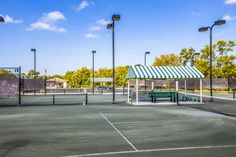 $655,000 | 1479 Landings Circle, Unit 41, Sarasota, FL 34231