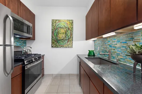 $698,000 | 70 West 139th Street, Unit 8I | Central Harlem