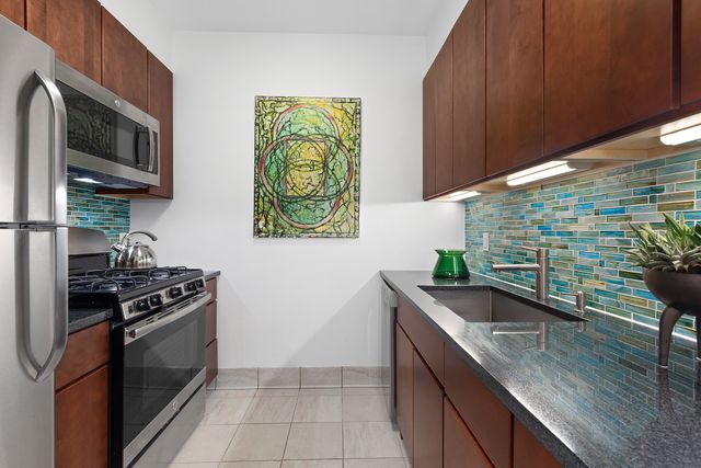 $698,000 | 70 West 139th Street, Unit 8I | Central Harlem