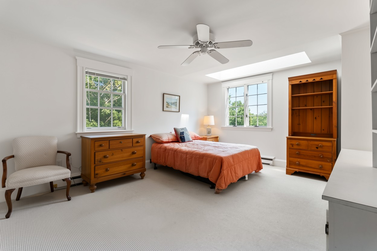 11 Hillcrest Road Marblehead, MA 01945 - Photo 19 of 42 Gallery Image 19