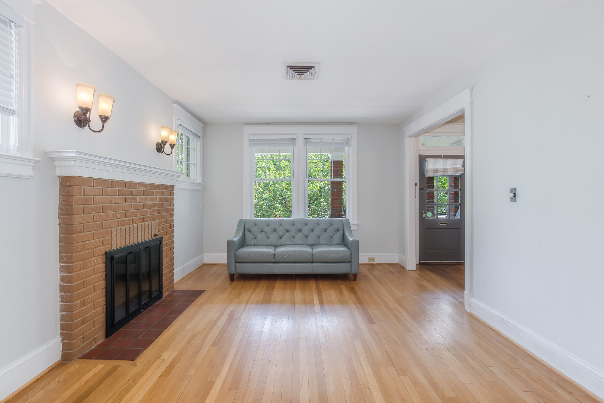 3514 34th Street Northwest Washington, DC 20008 - Photo 5 of 24